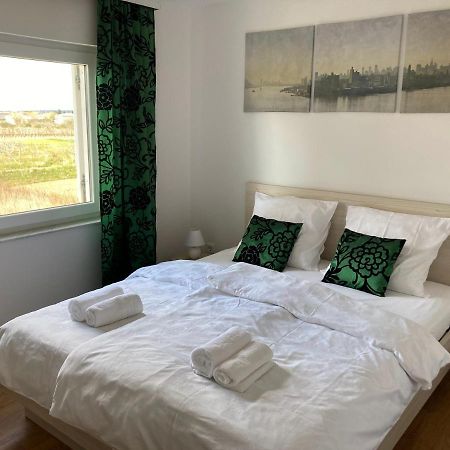 Apartmani Dorijan Vrsi Kültér fotó