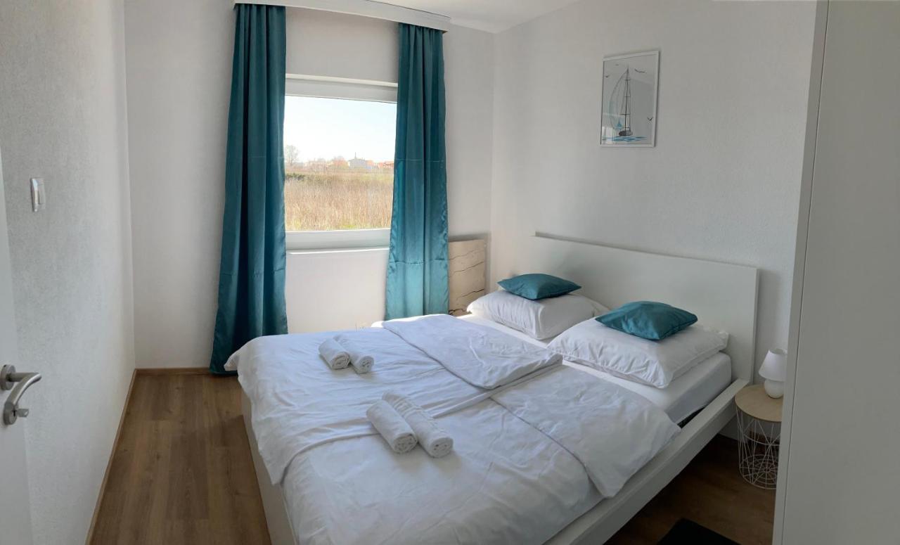 Apartmani Dorijan Vrsi Kültér fotó