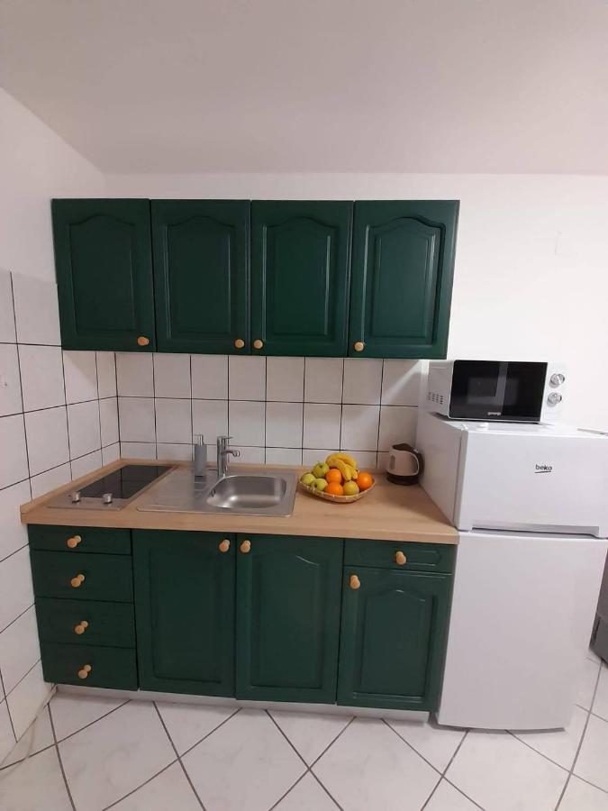 Apartmani Dorijan Vrsi Kültér fotó