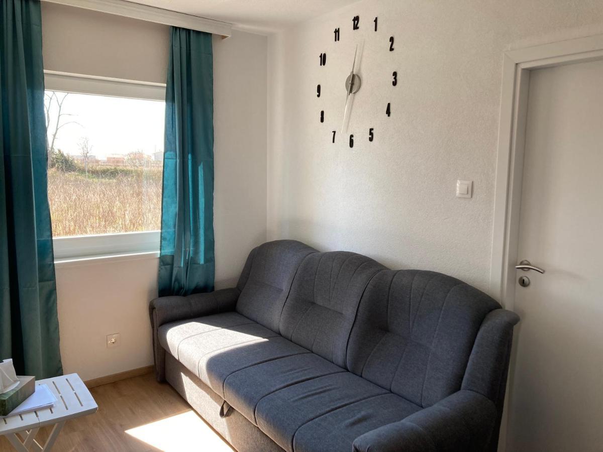 Apartmani Dorijan Vrsi Kültér fotó