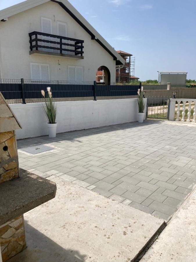 Apartmani Dorijan Vrsi Kültér fotó